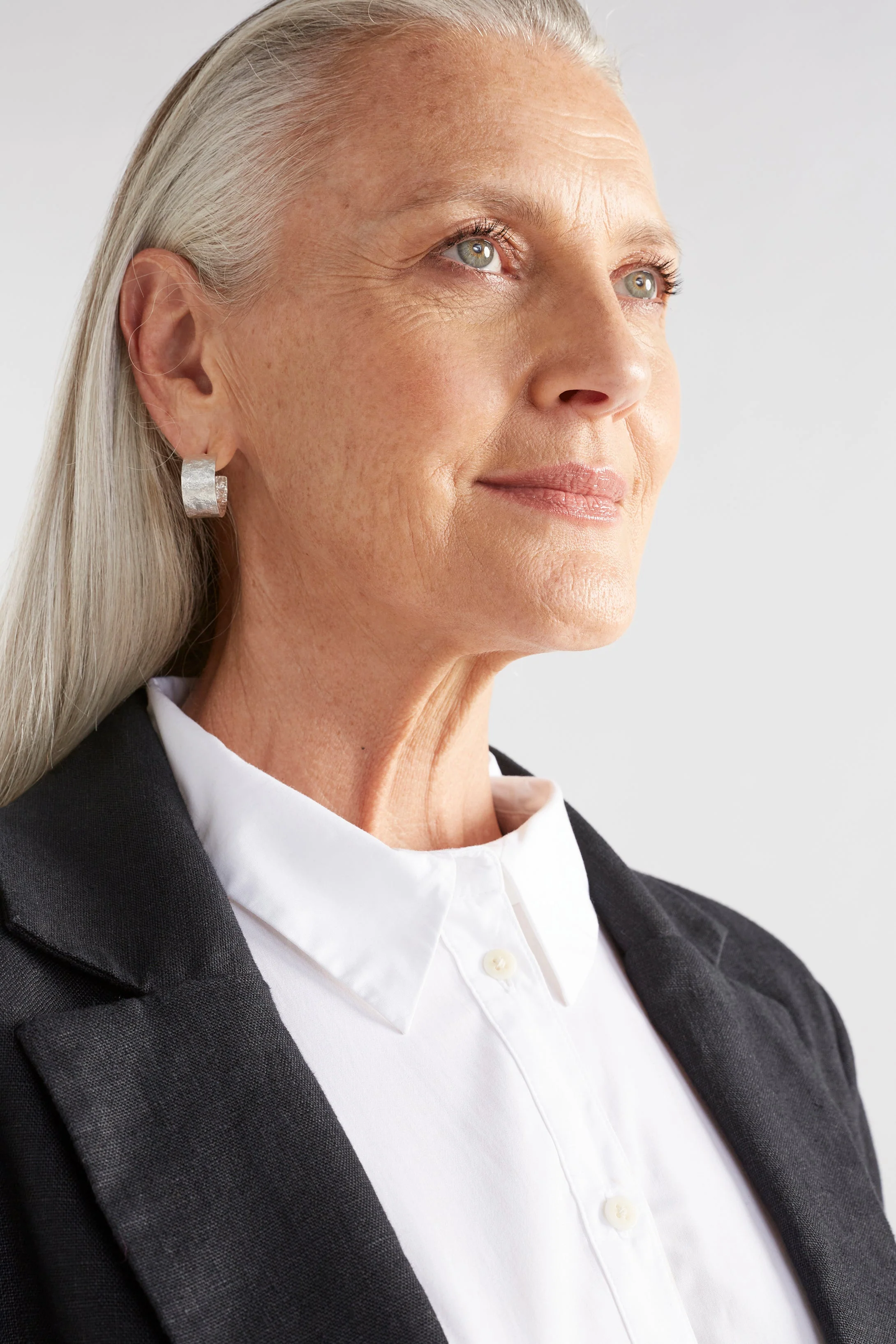 Gild Hoop Earring - Image 4