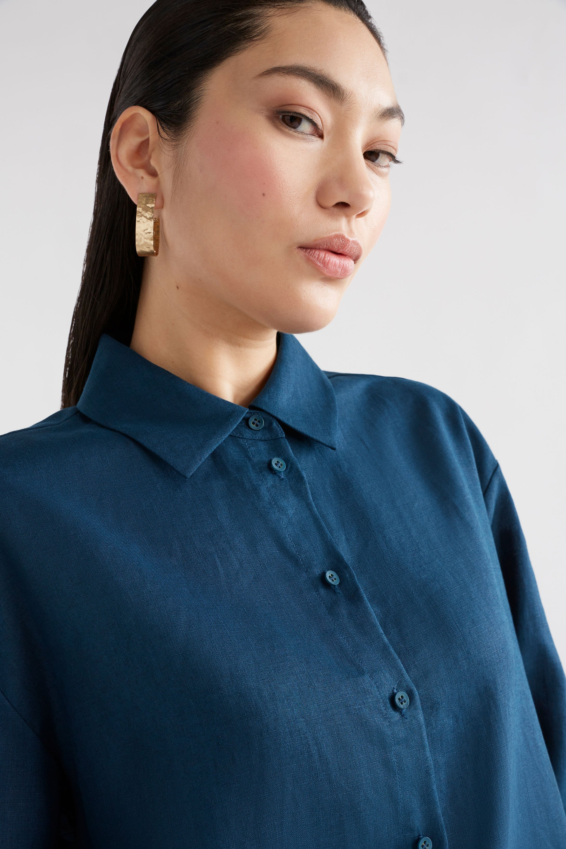 Gild Large Hoop Earring - Image 5