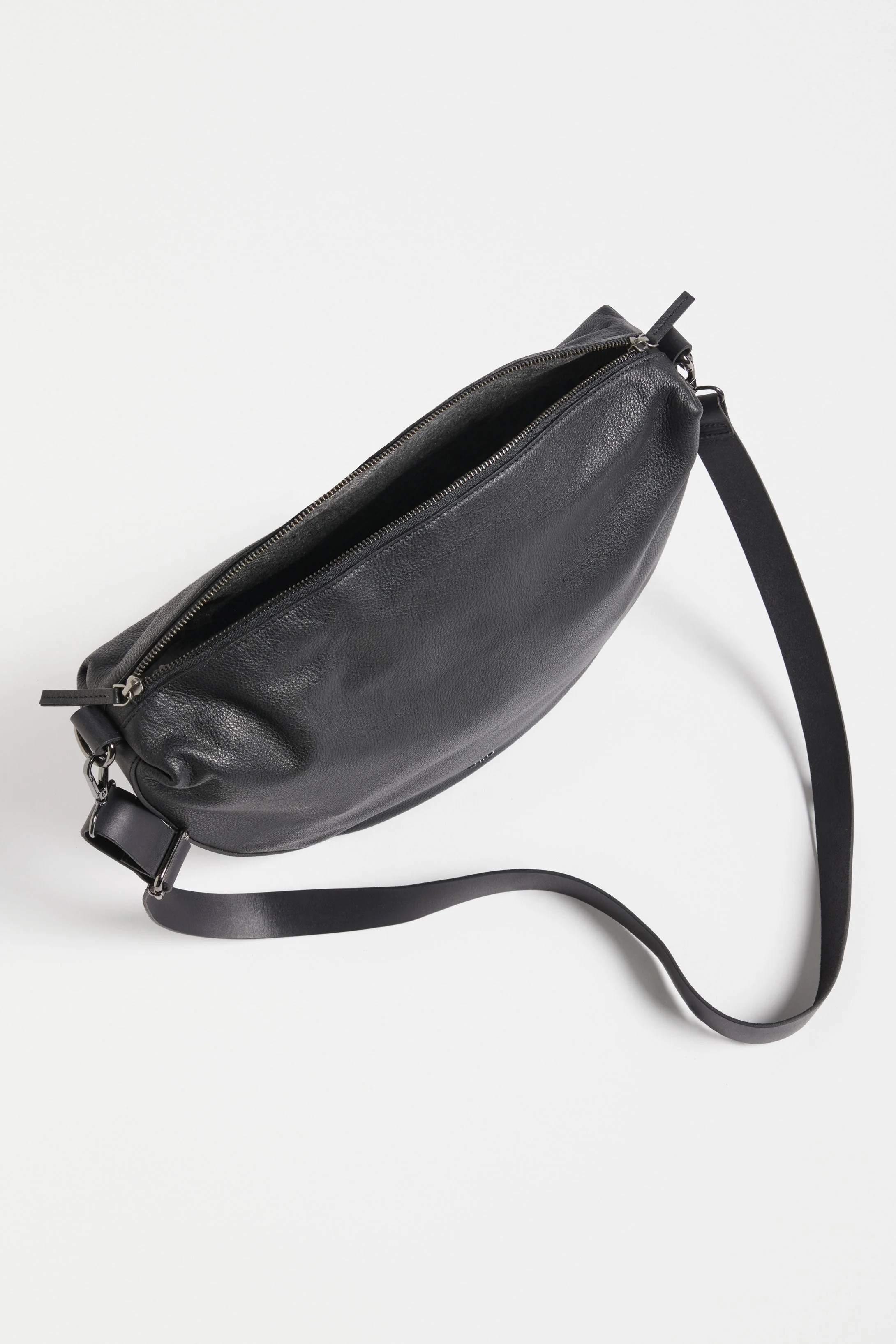 Ilin Crossbody Bag - Image 7