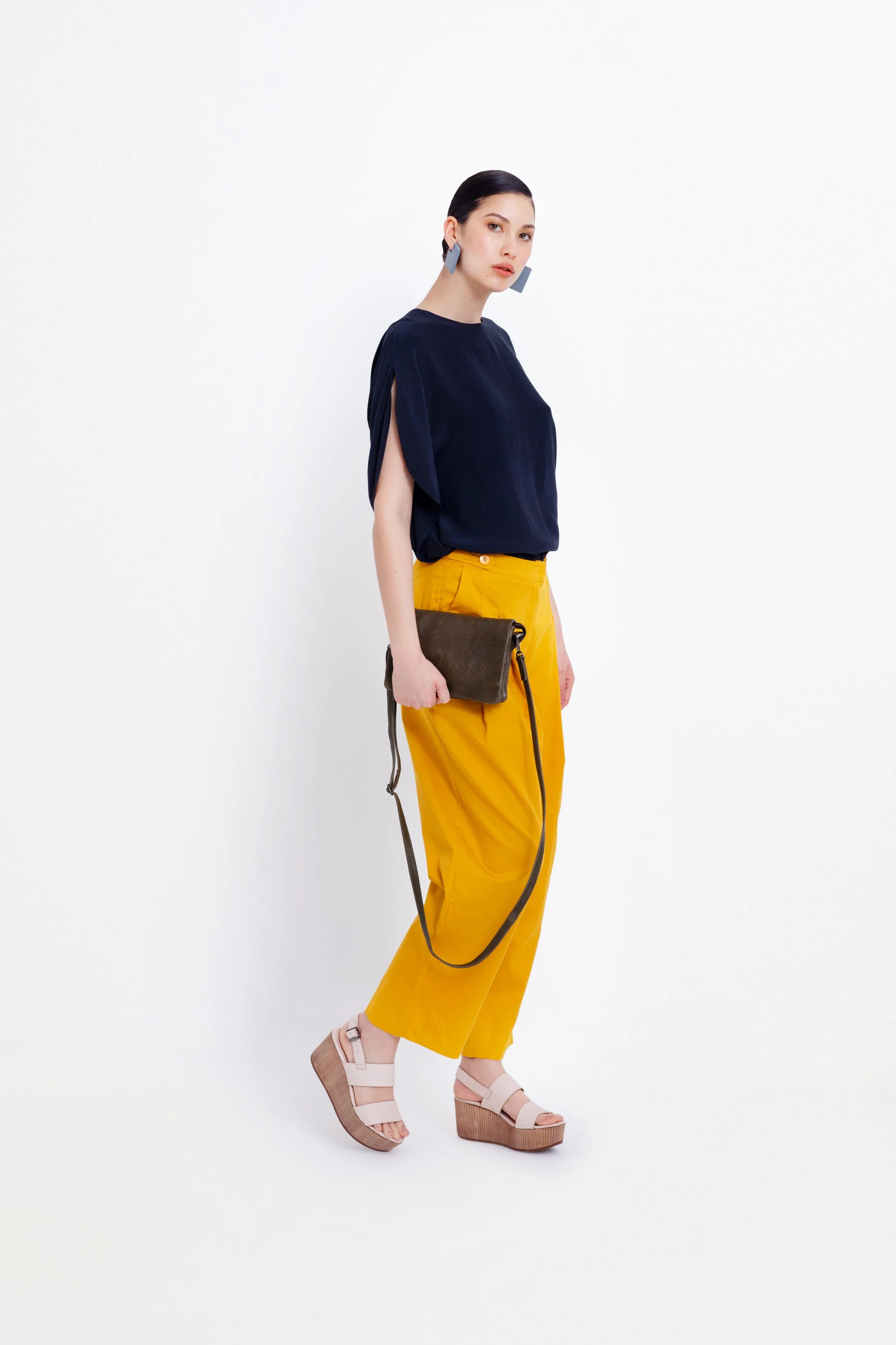 Innset Small Bag - Image 11