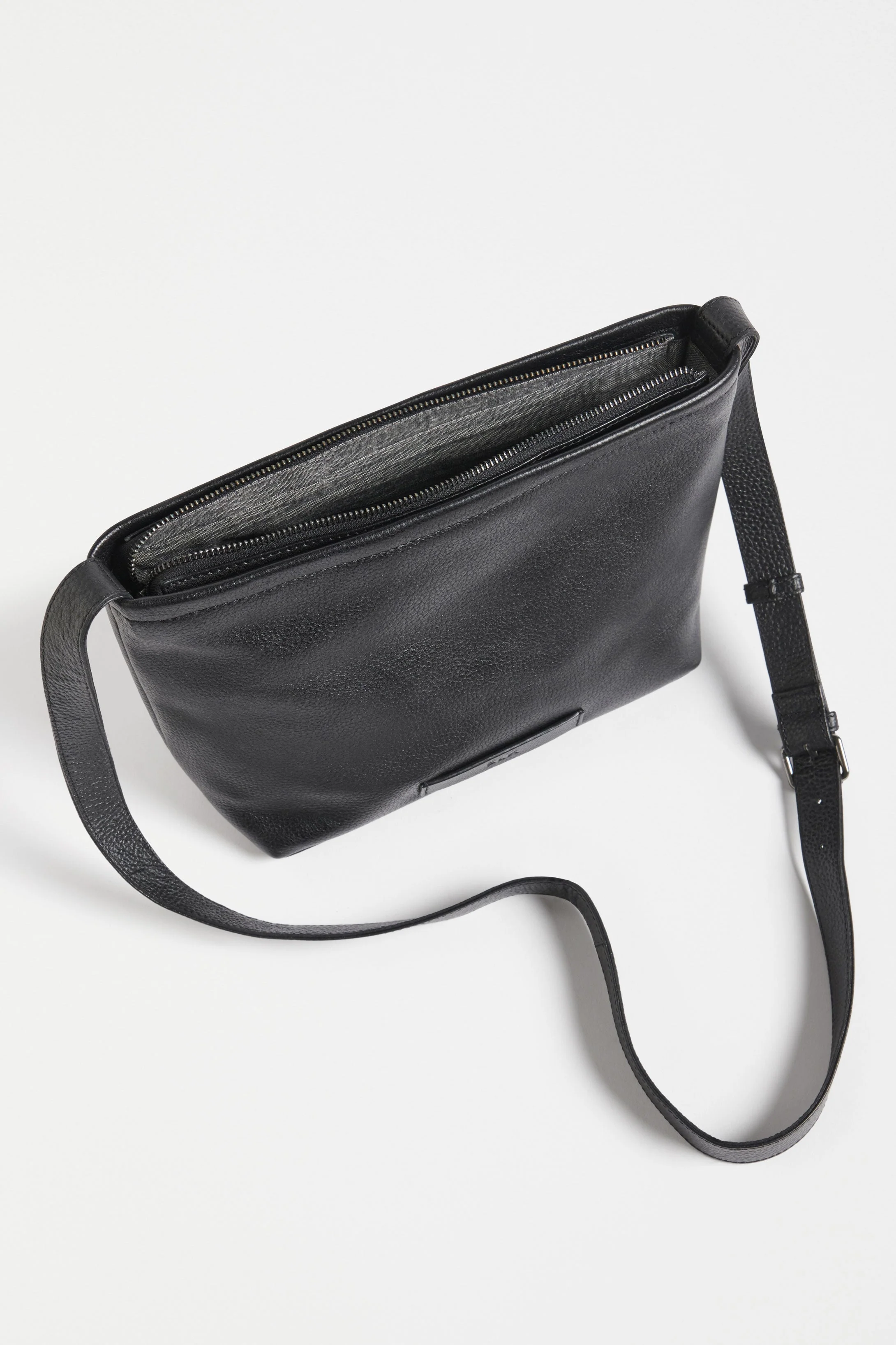 Lomi Crossbody Bag - Image 6