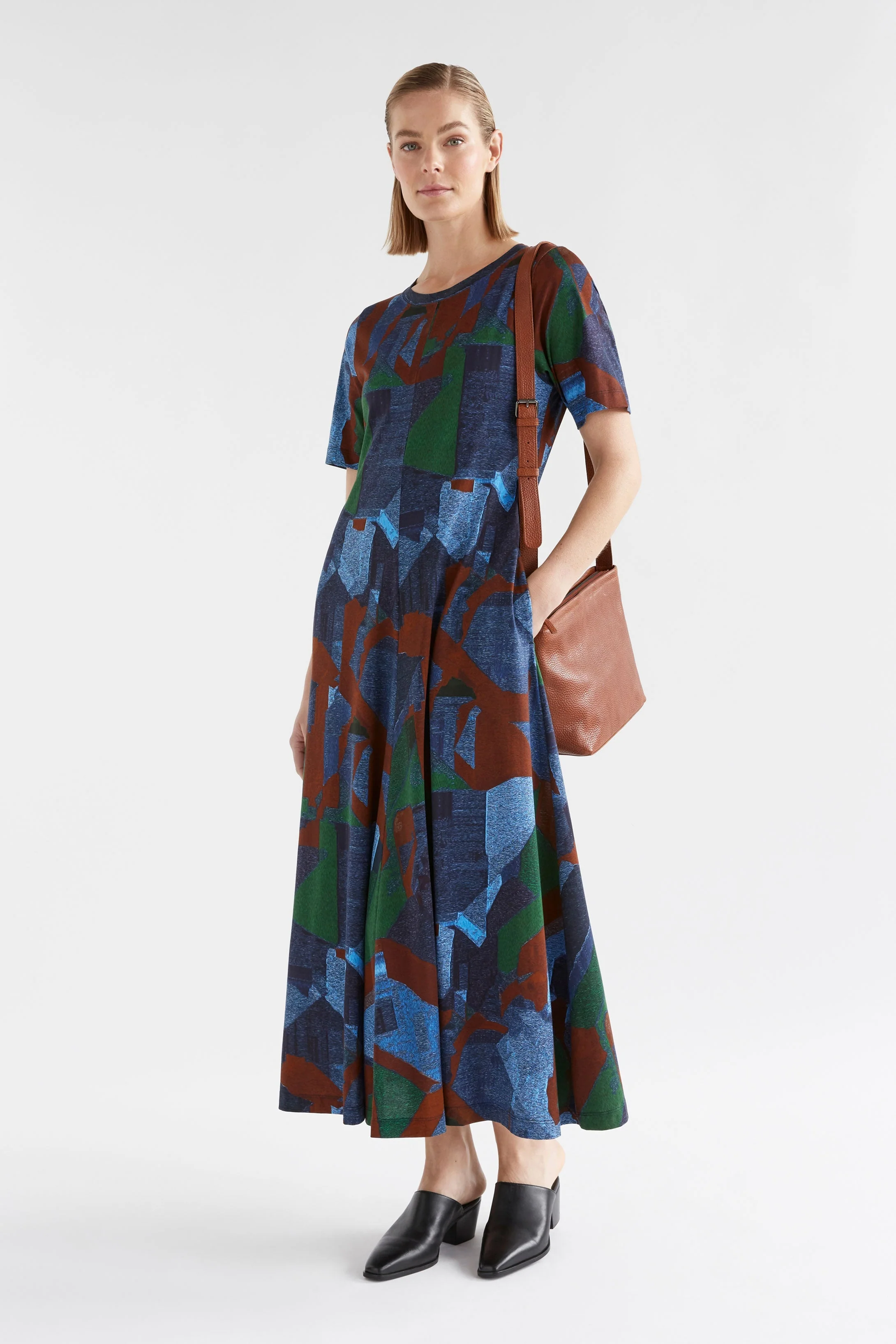 Lomi Crossbody Bag - Image 8